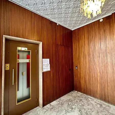 Hostdomus - Casa Betta * ألاسيو